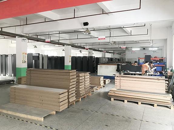 劳动防护用品制造;五金配件制造,加工;光电子器件及其他电子器件制造